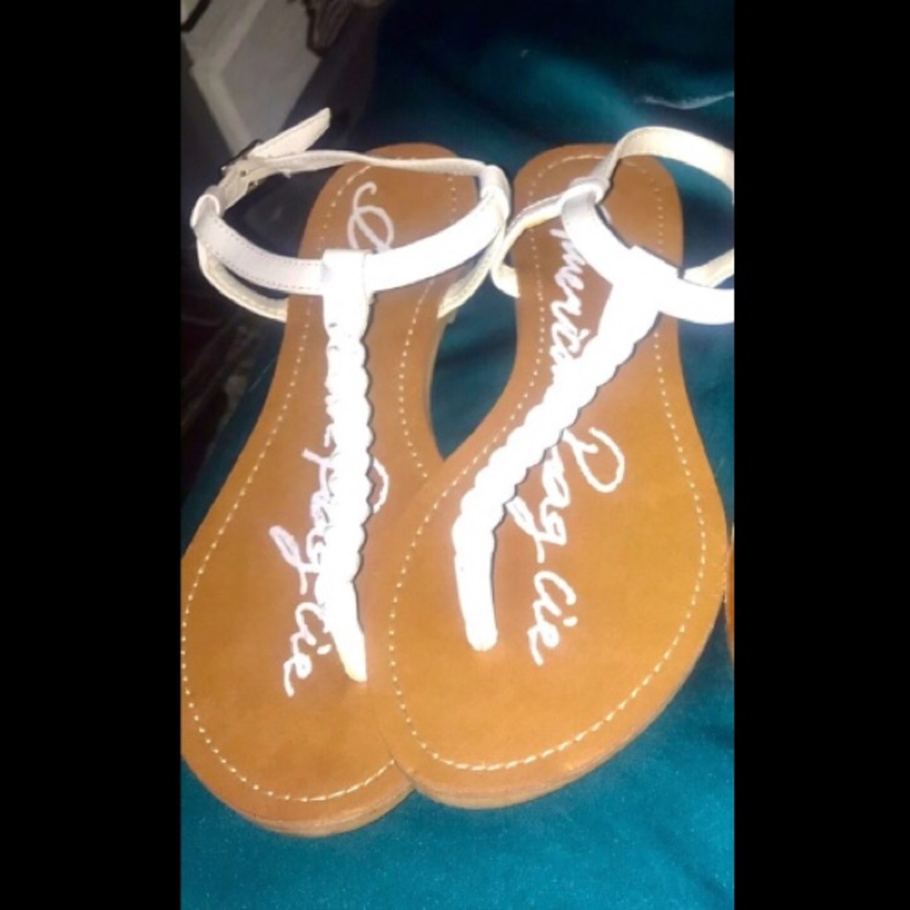 American Eagle sandals